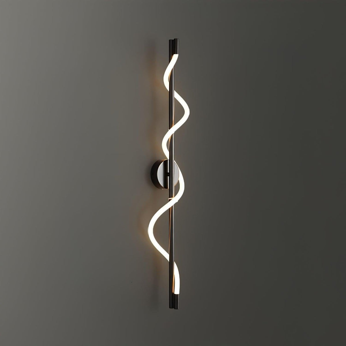 Alvito 90cm black variant wall sconce, showing light distribution