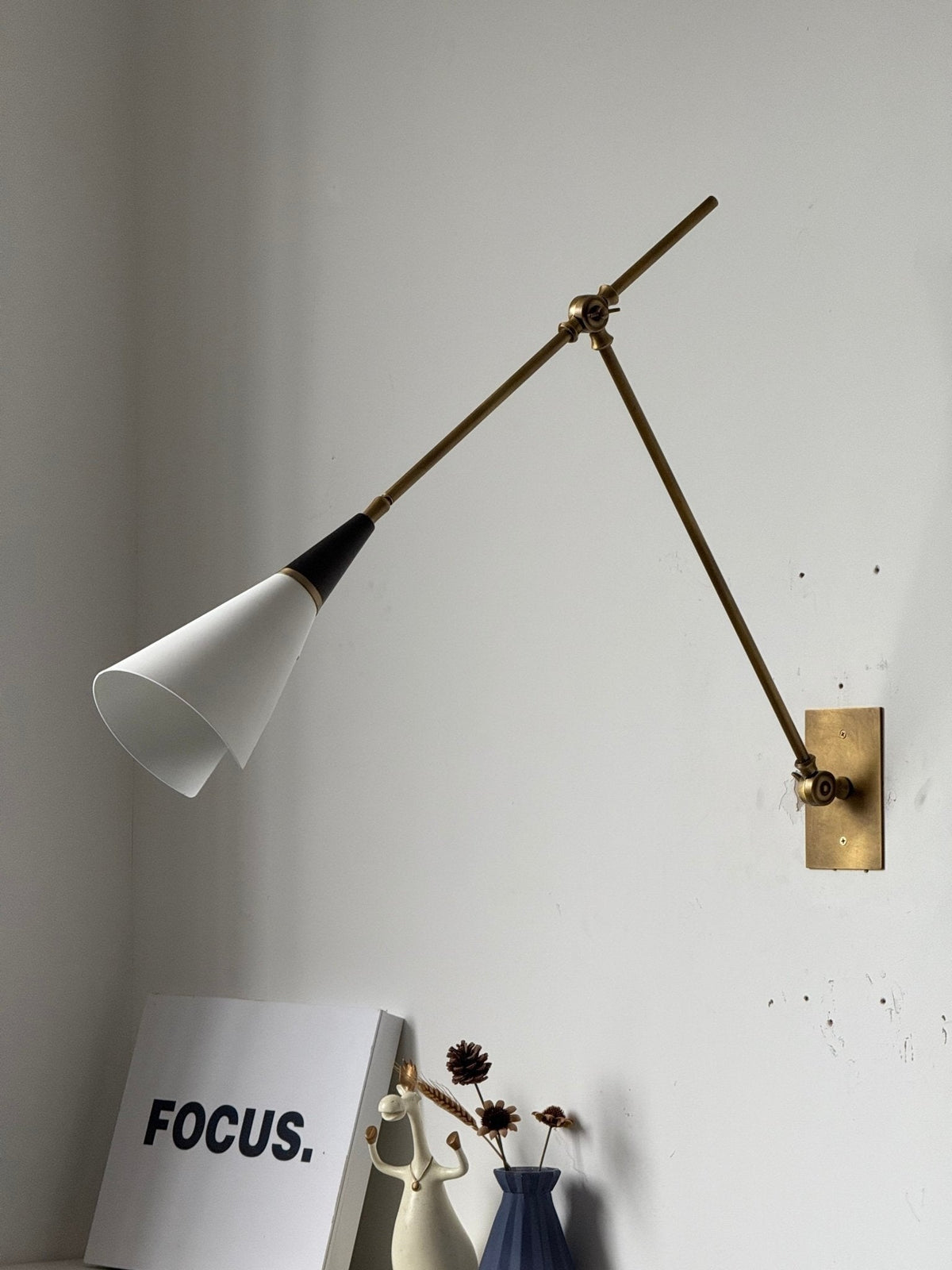 Certification and specification information on fixture