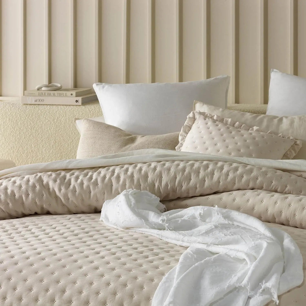 Ruffle Scalloped Bedspread Coverlet