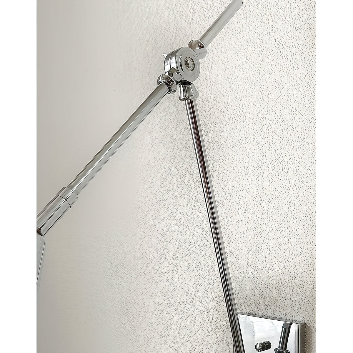 White & Bright Nickel variant glossy finish detail