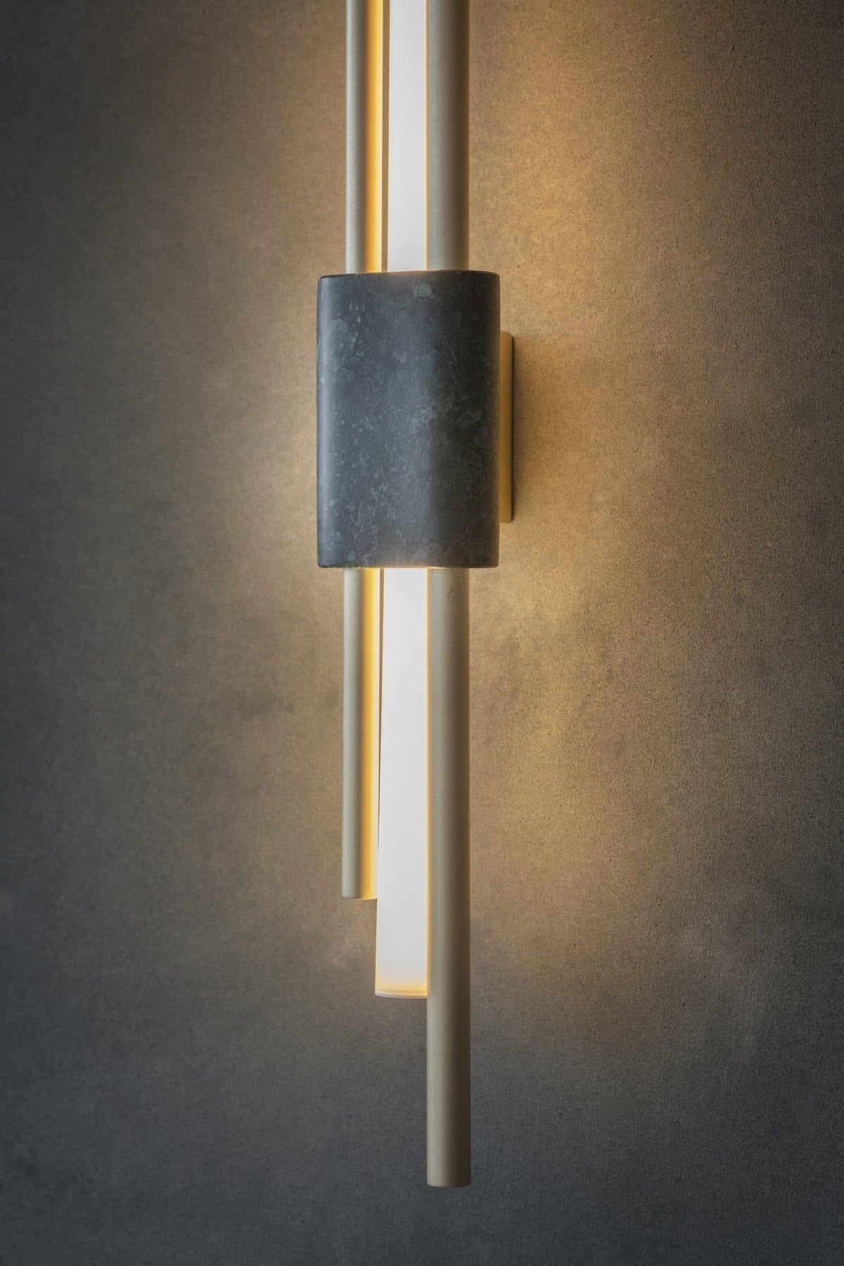 Alcochete wall sconce marble and gold detail