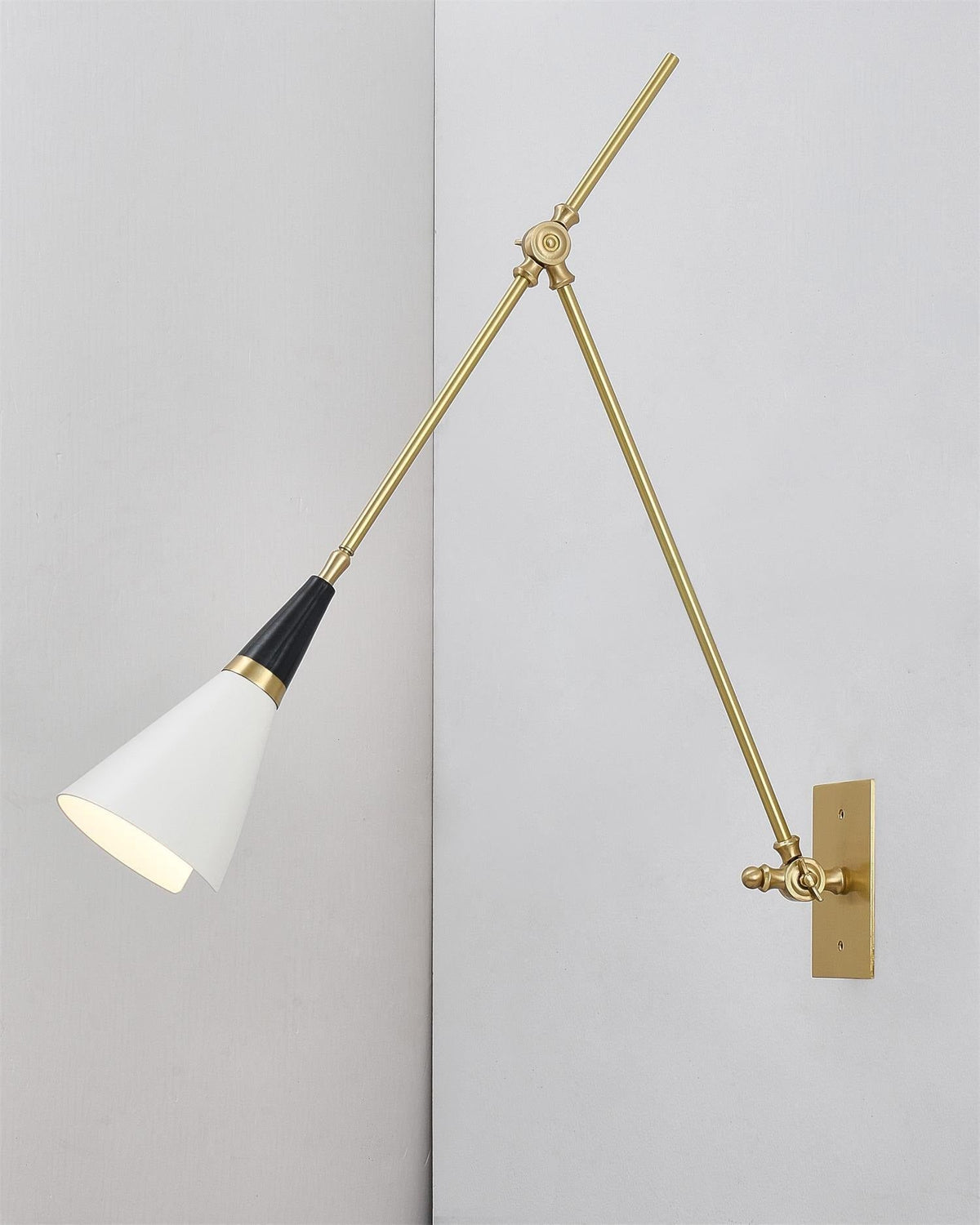 Assembled Almodôvar sconce in brass and white finish