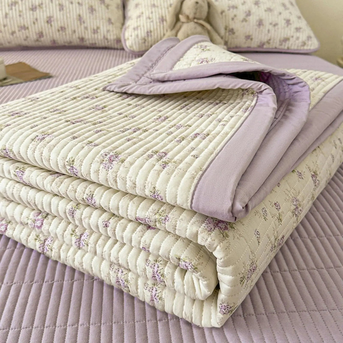 Floral Quilted Bedding Set 3 Piece Reversible Coverlet Pillow Shams Purple Trim