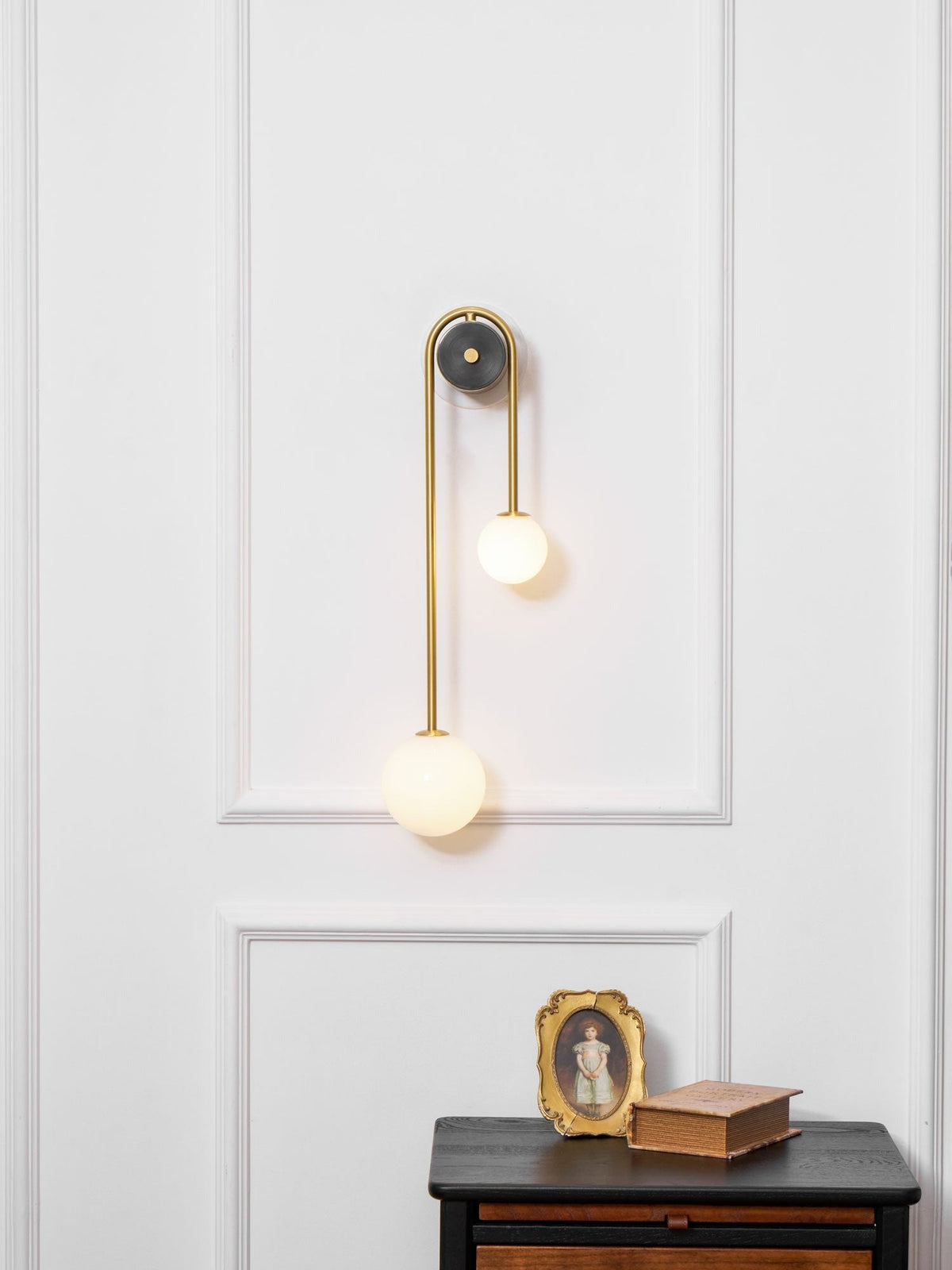 Studio three-quarter angle view of Alcoutim sconce