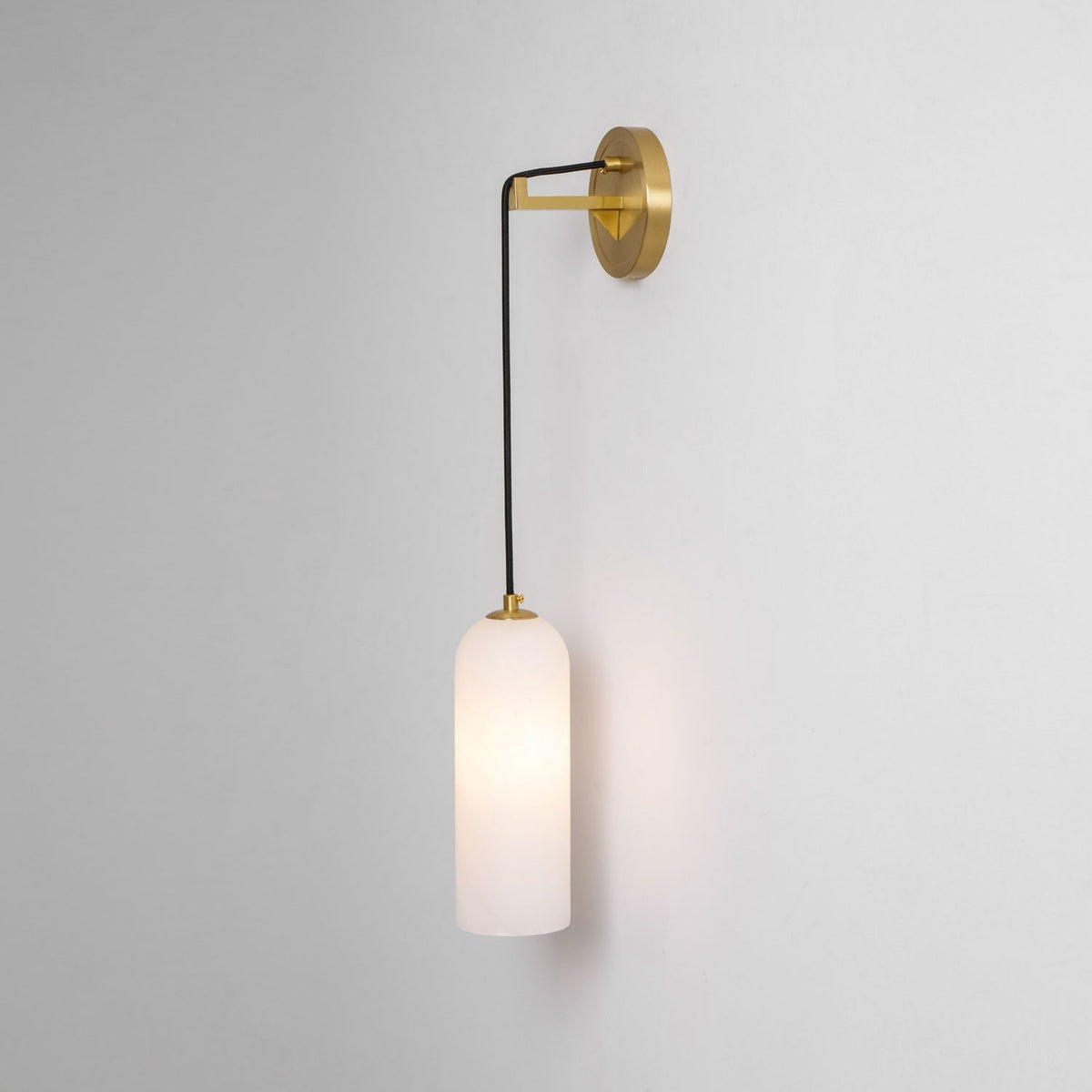 Zêzere alabaster sconce, side profile form